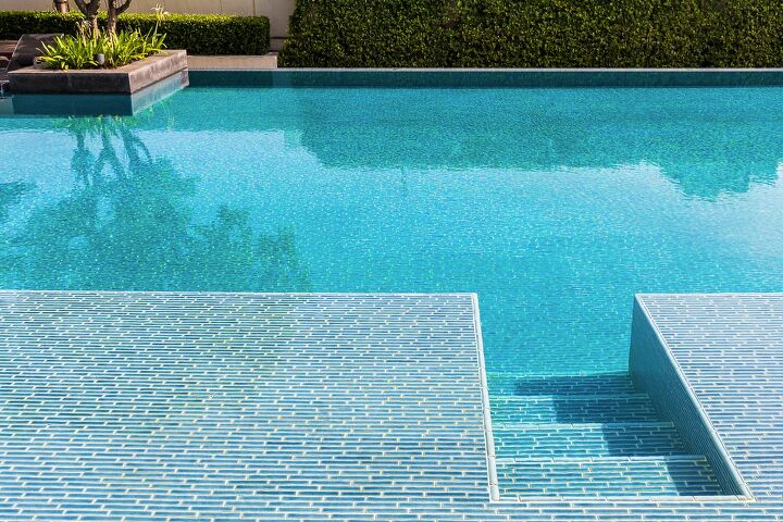 ceramic vs glass pool tiles
